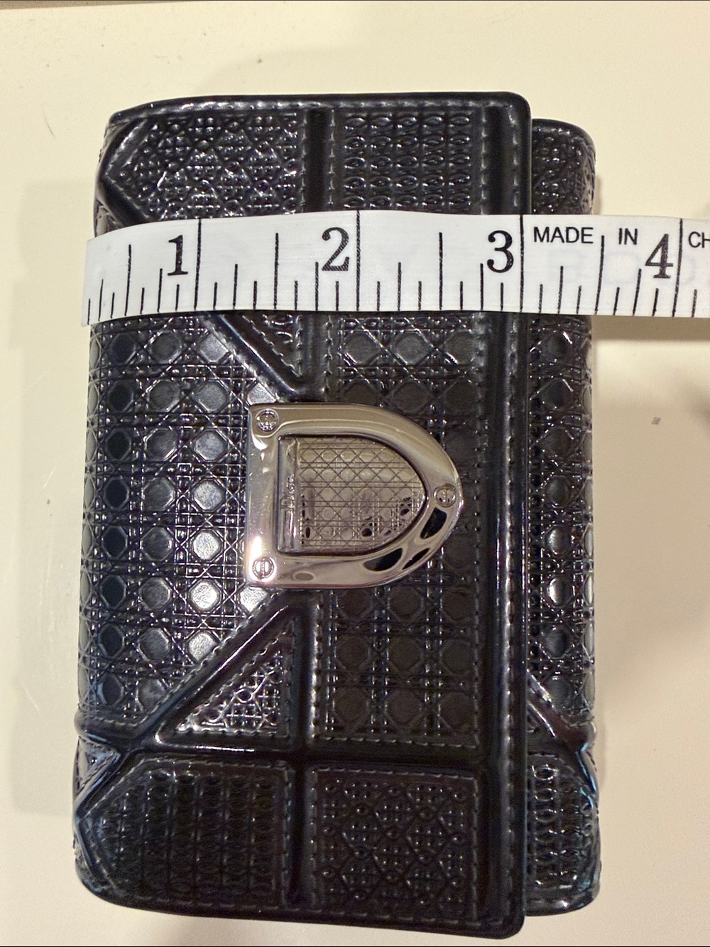 Christian Dior Diorama Elancee Black Metallic Micro-Cannage Trifold Wallet - Picture 11 of 12